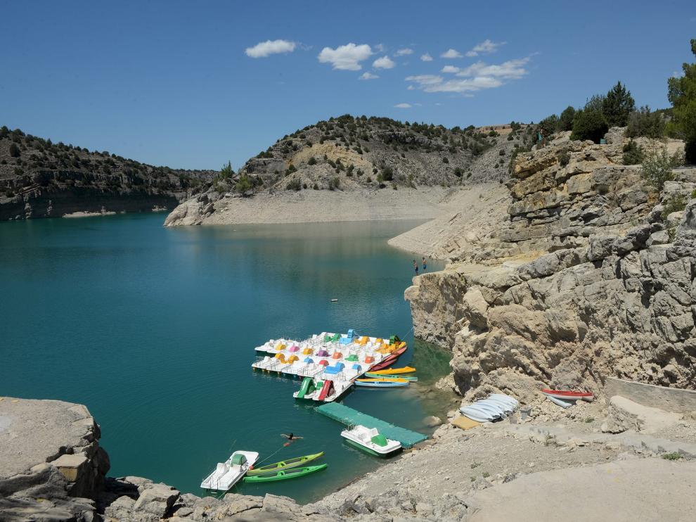 La fuerte sequía que sufre la cuenca del Guadalaviar ha rebajado el nivel de pantano del Arquillo a menos de la mitad que hace un año.