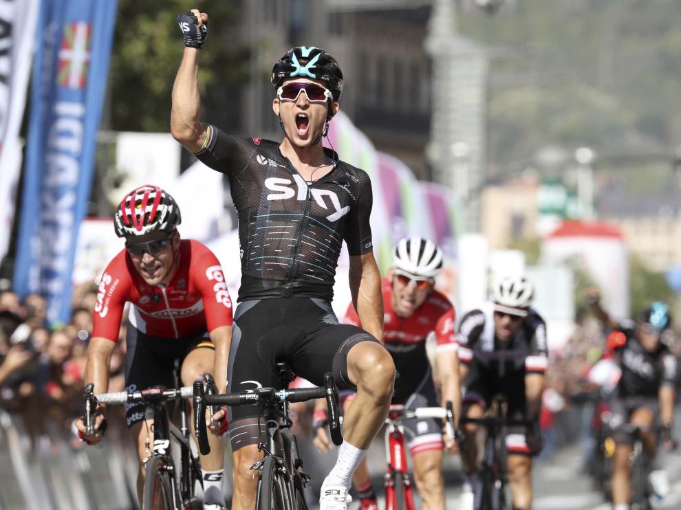 Michal Kwiatkowski celebra su victoria en la 37 edición de la Clásica San Sebastián.