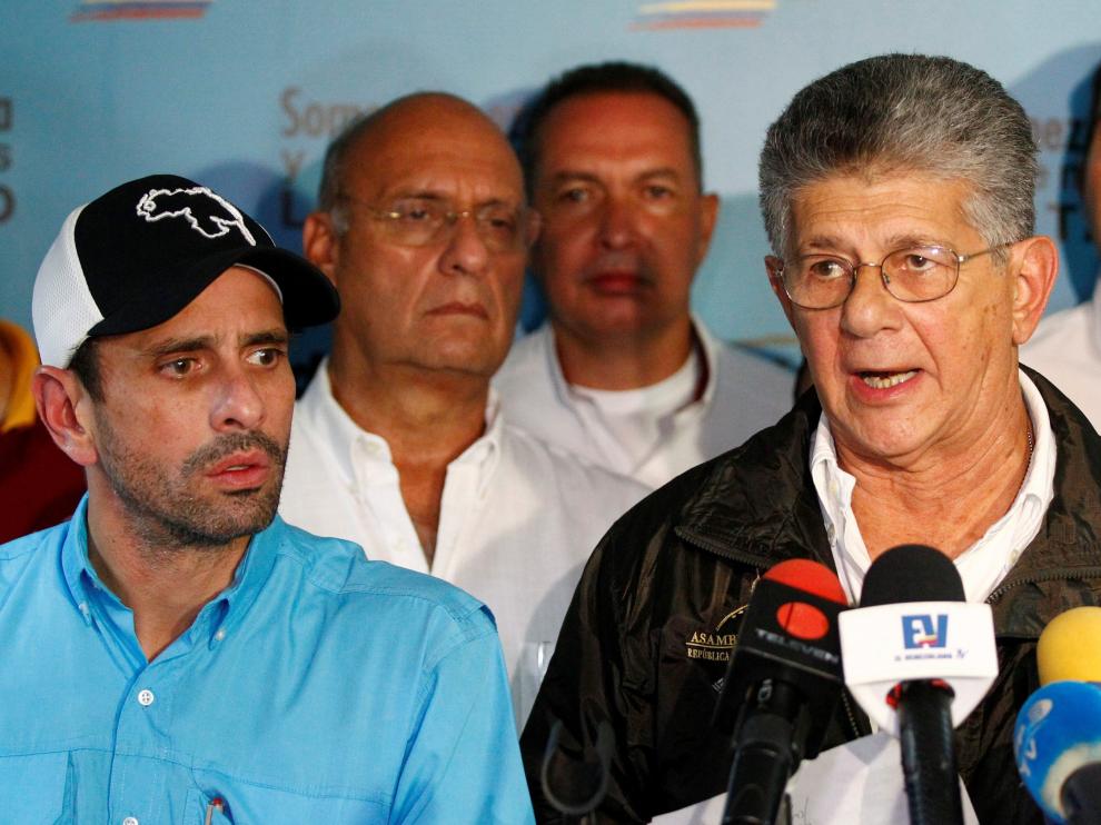 El gobernador del estado venezolano de Miranda, Henrique Capriles Radonski, y el diputado a la Asamblea Nacional, Henry Ramos Allup.