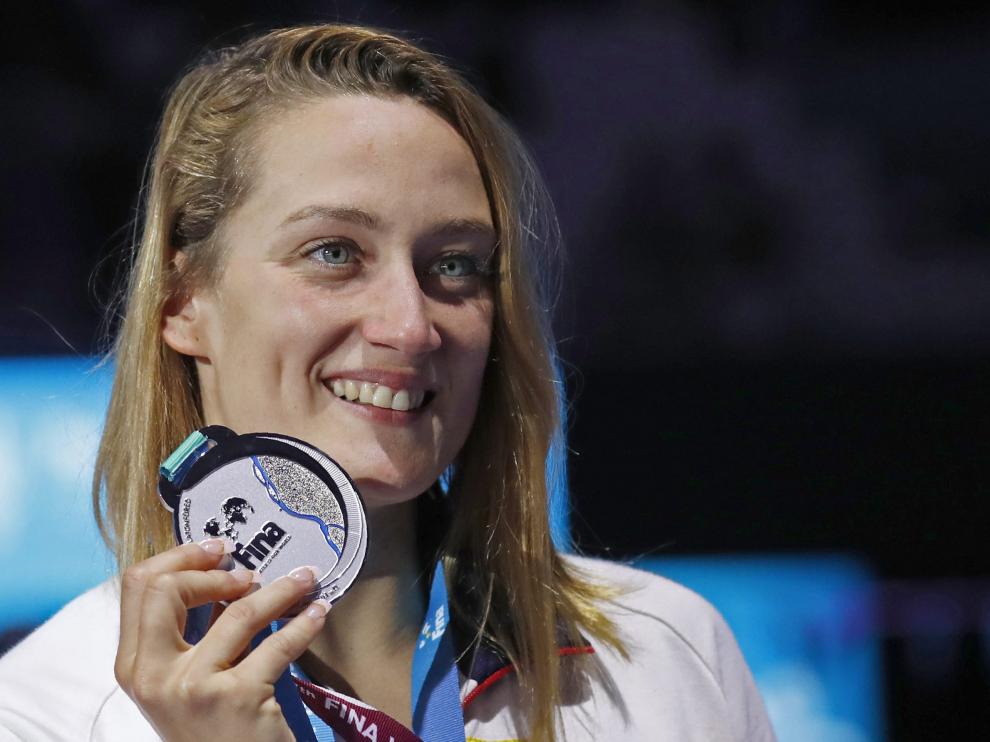 Belmonte muestra su presea de bronce, conseguida este miércoles en Moscú.