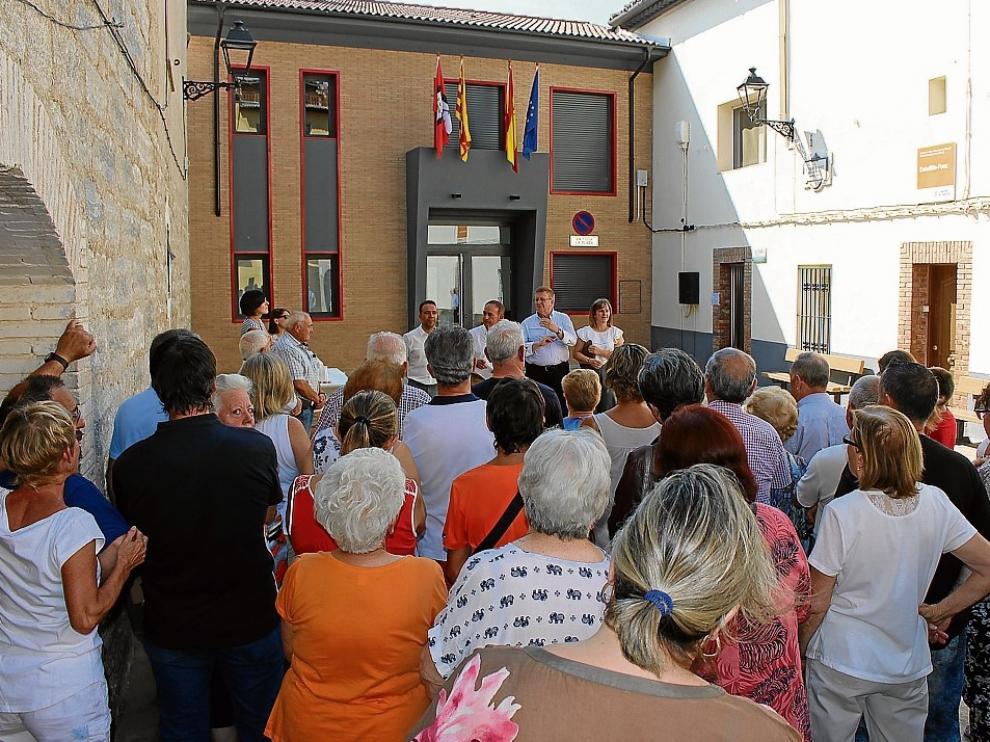 Prácticamente todos los vecinos de este pequeño pueblo asistieron a la inauguración.