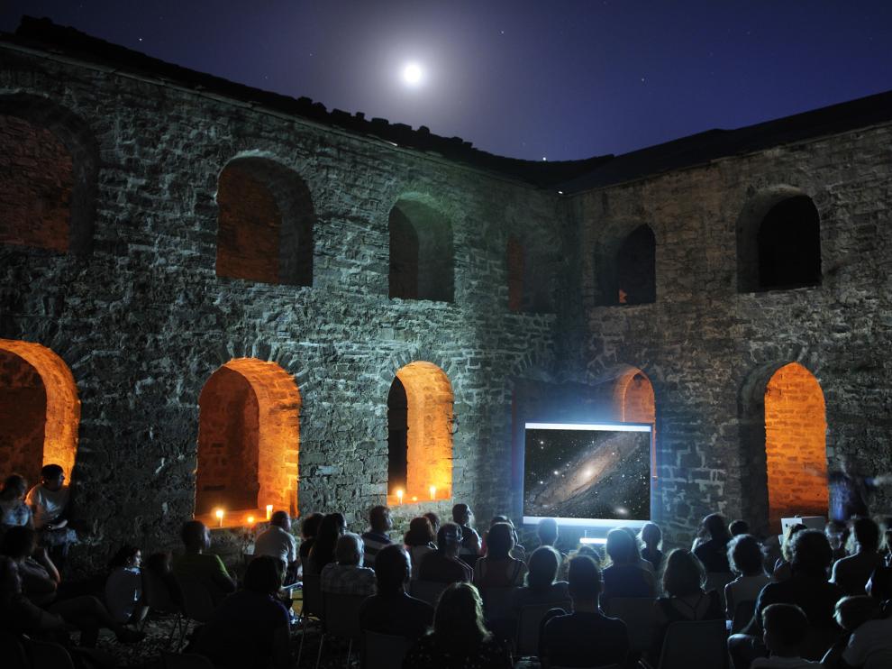 Un verano 'Entre el cielo y la tierra', en el monasterio de San Victorián