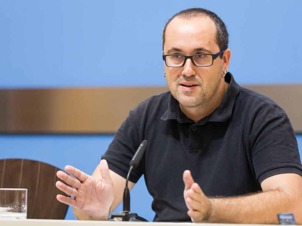 Alberto Cubero, concejal de Servicios Públicos del Ayuntamiento de Zaragoza, en una rueda de prensa anterior.