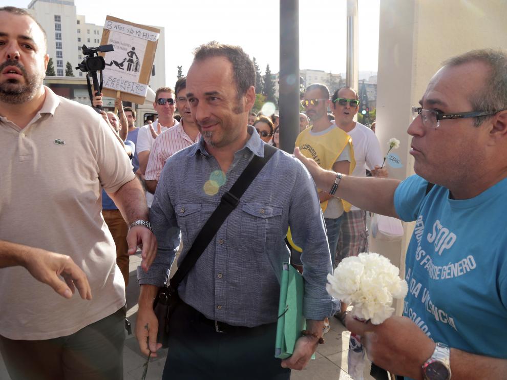 Francesco Arcuri, expareja de Juana Rivas, a su llegada al juzgado de Granada
