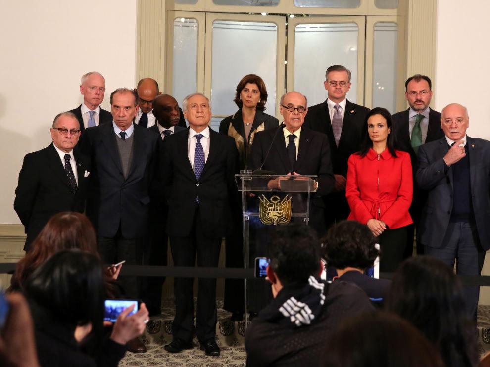 Los ministros de Exteriores y representantes de doce países americanos se han reunido en Lima.