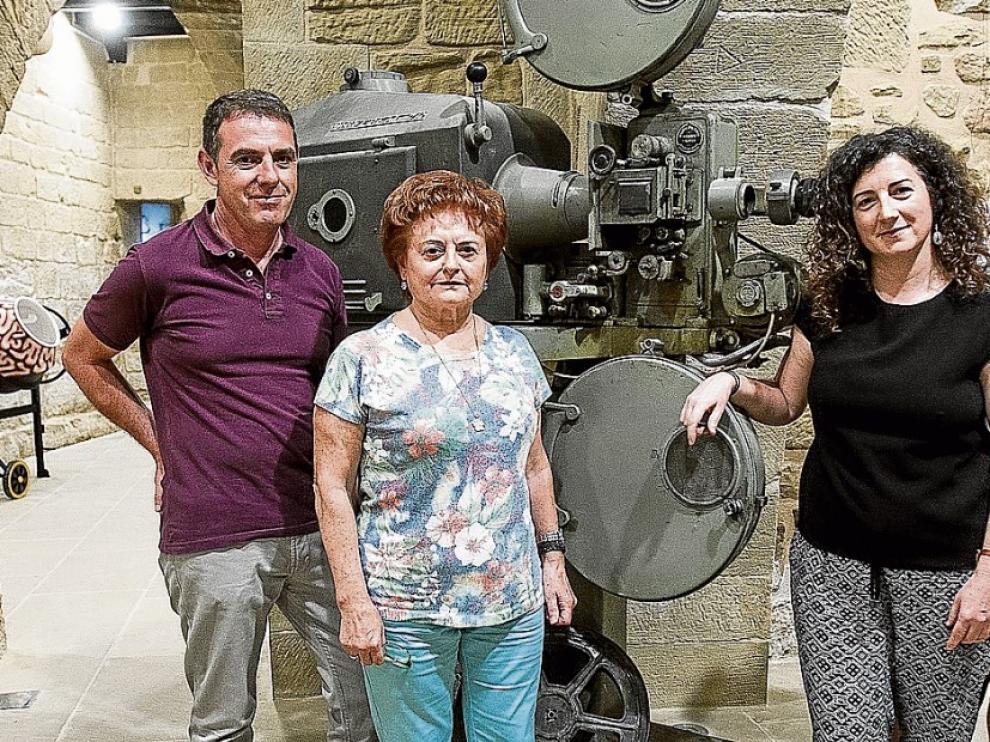 Alfredo Giménez, Maruja Casaus, Carmen Giménez y Alfonso Pemán, de La Lonjeta, en la sede de la Fundación Uncastillo.