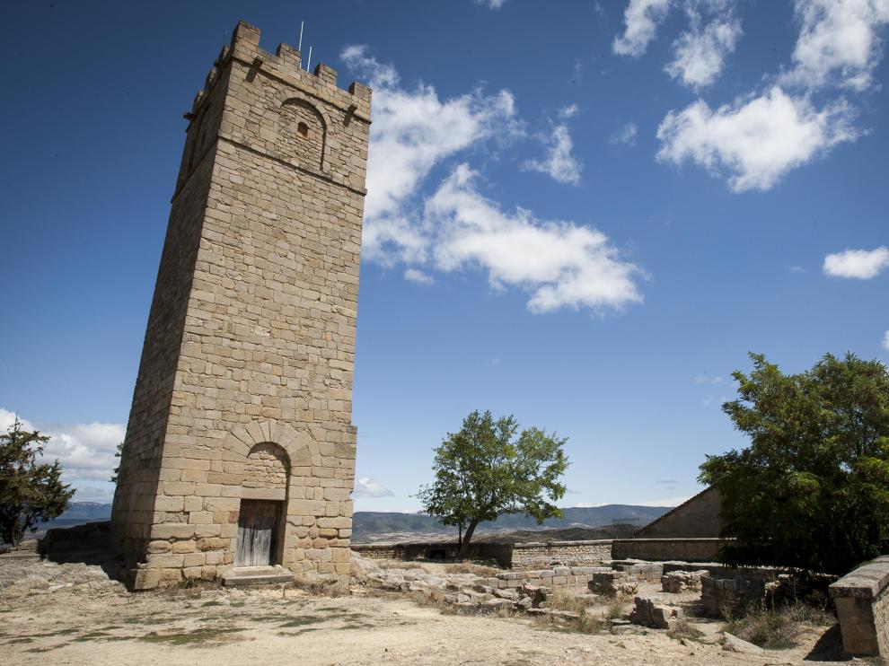 Torre del homenaje en el castillo de Sos.