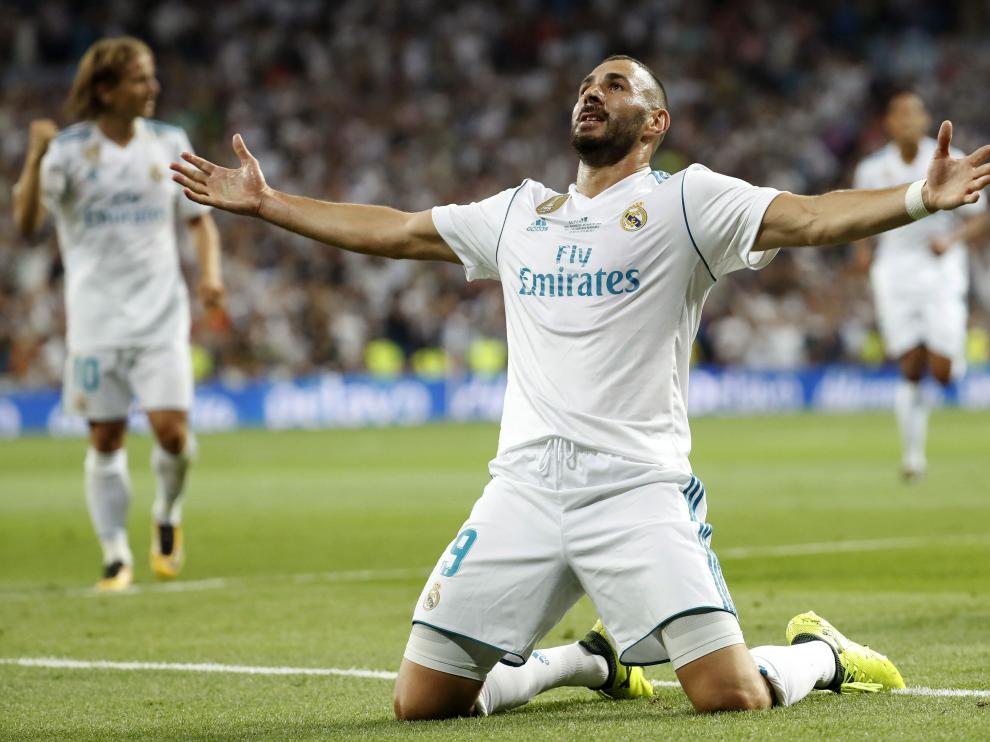Benzema celebra uno de sus últimos goles con el Madrid.