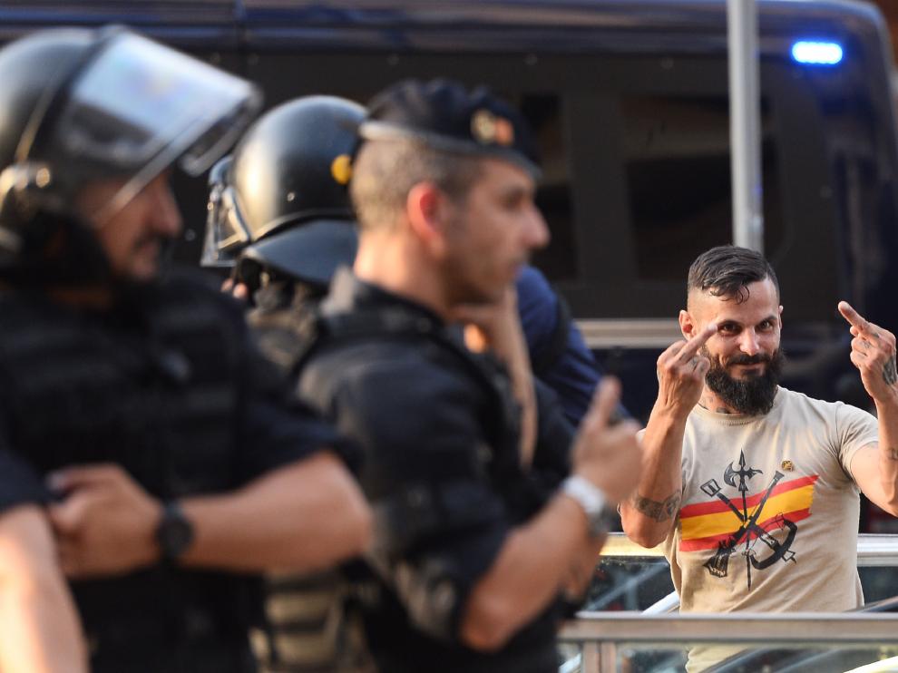 Choque entre ultraderechistas y antifascistas en Barcelona