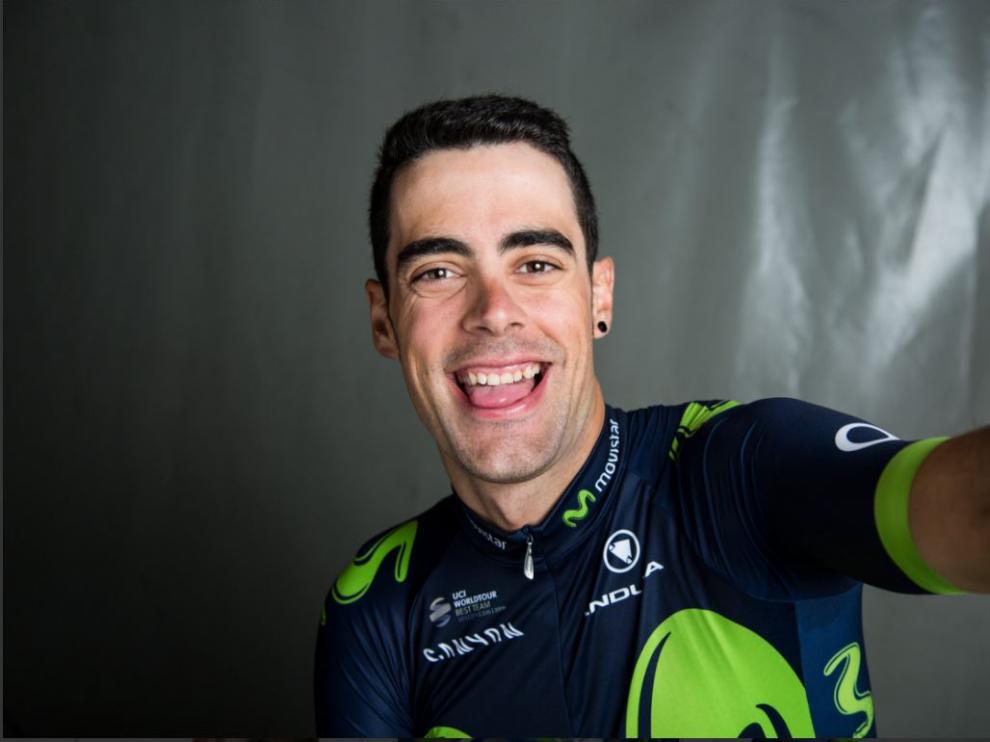 Jorge Arcas, muy sonriente en la imagen, se estrena en una gran vuelta por etapas en la que es su segunda temporada en el Movistar.