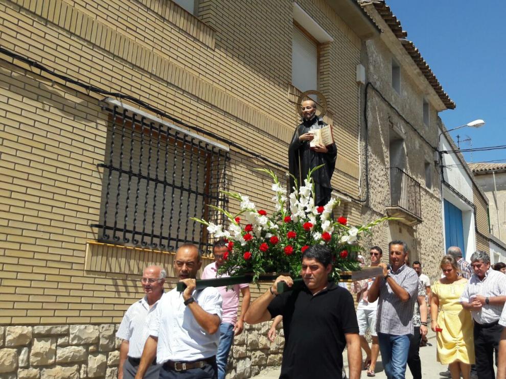 La imagen de San José de Calasanz recorrió las calles de Cofita.