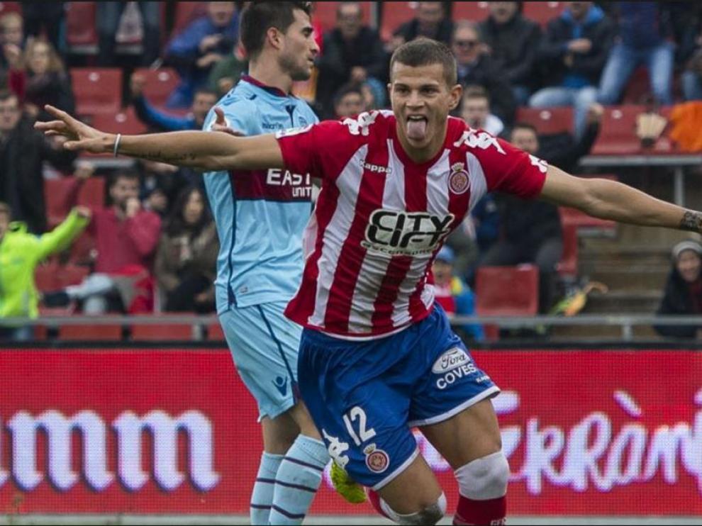 Samuele Longo celebra un gol anotado en la pasada liga con el Girona frente al Levante.