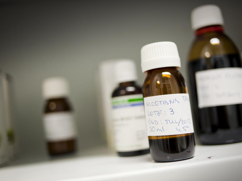 Los oncólogos piden una ley que acabe con el "limbo espantoso" de la pseudociencia