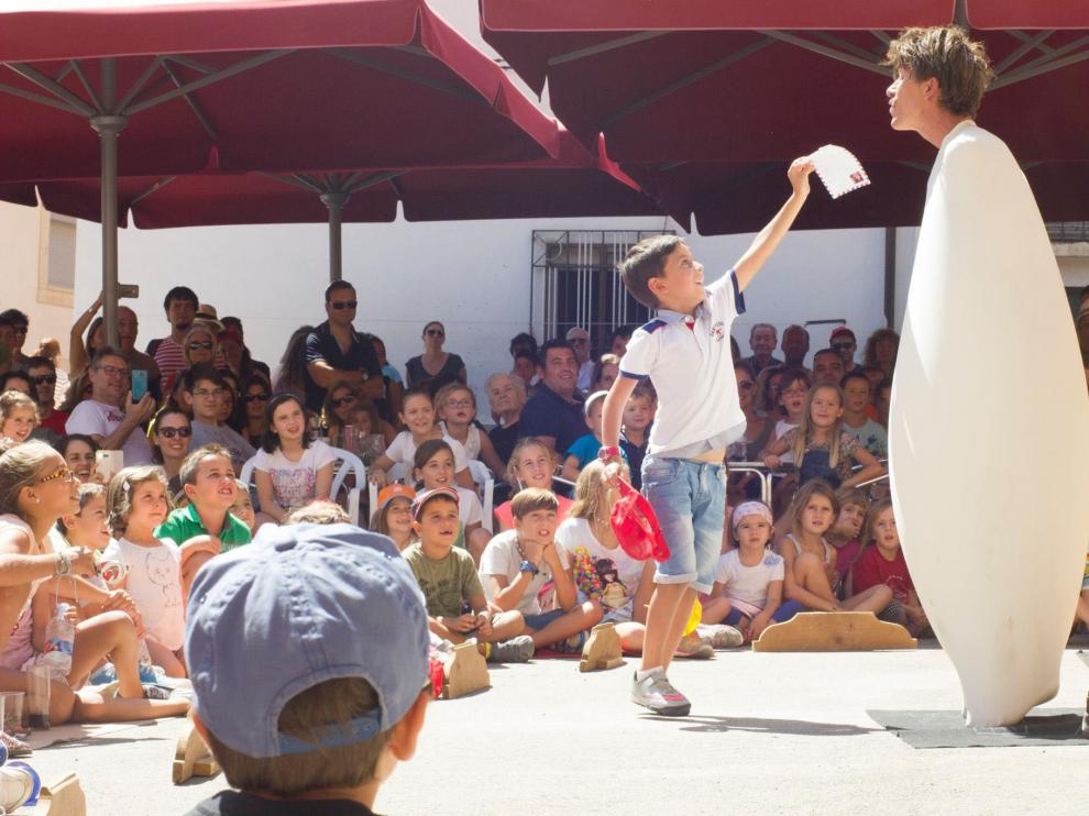 El público es el gran protagonista en el Festival Carabolas, de Bronchales.