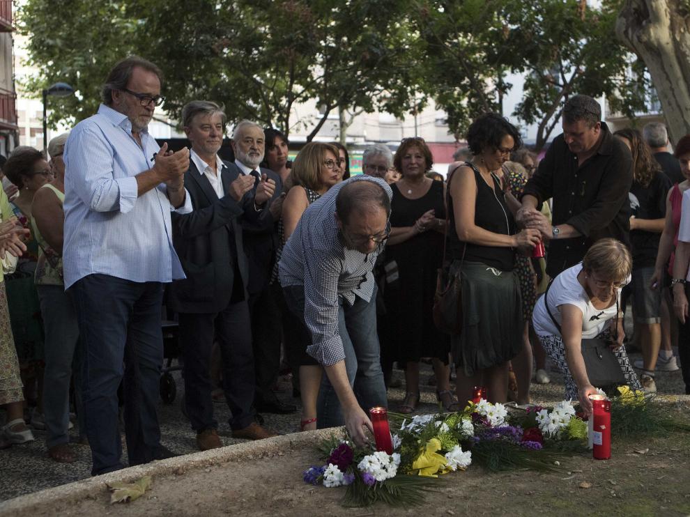 Concentración en el barrio de Jesús por los atentados de Barcelona y Cambrils