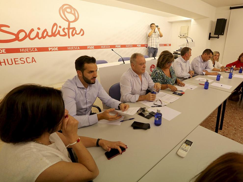 La Comisión Ejecutiva Provincial, reunida ayer en la sede del PSOE de Huesca.