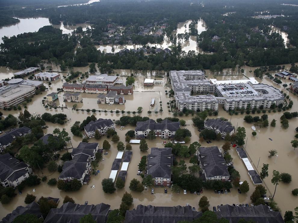 Algunas zonas de Houston todavía siguen inundadas.