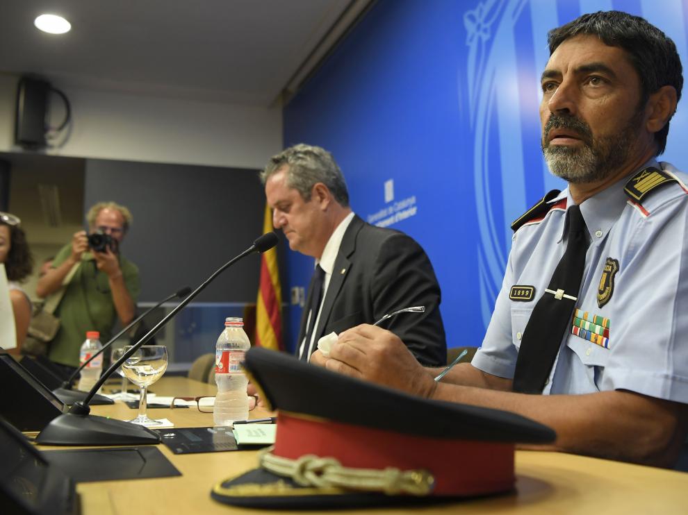 El consejero catalán de Interior, Joaquim Forn y el mayor de los Mossos d'Esquadra, Josep Lluís Trapero.