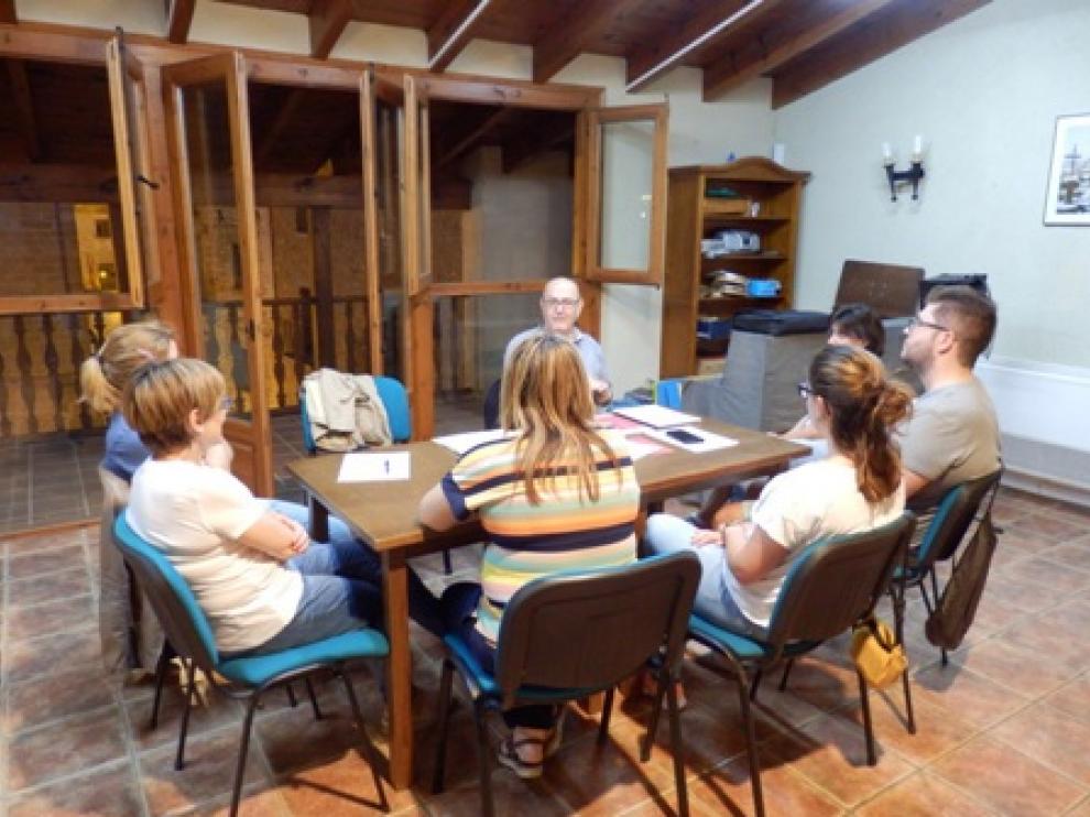 El actor y locutor de radio Jaime Cros imparte los cursos. Comarca Matarraña