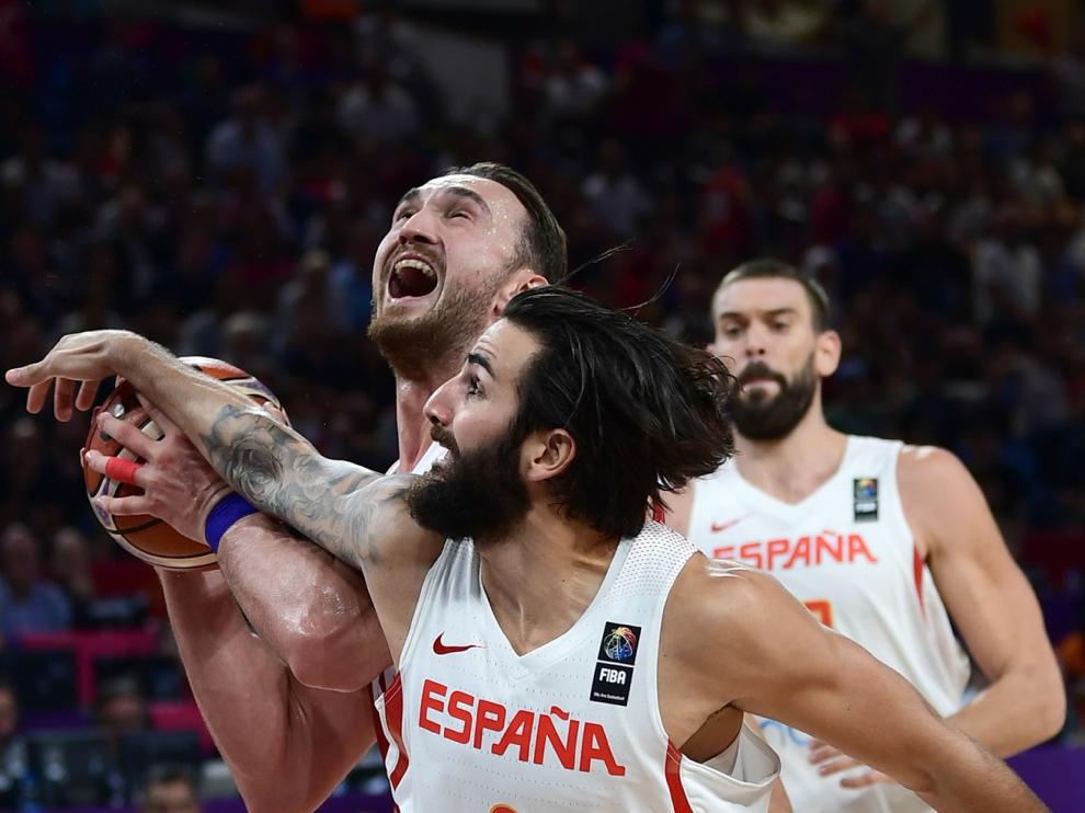 Un momento del choque de este domingo entre España y Turquía.