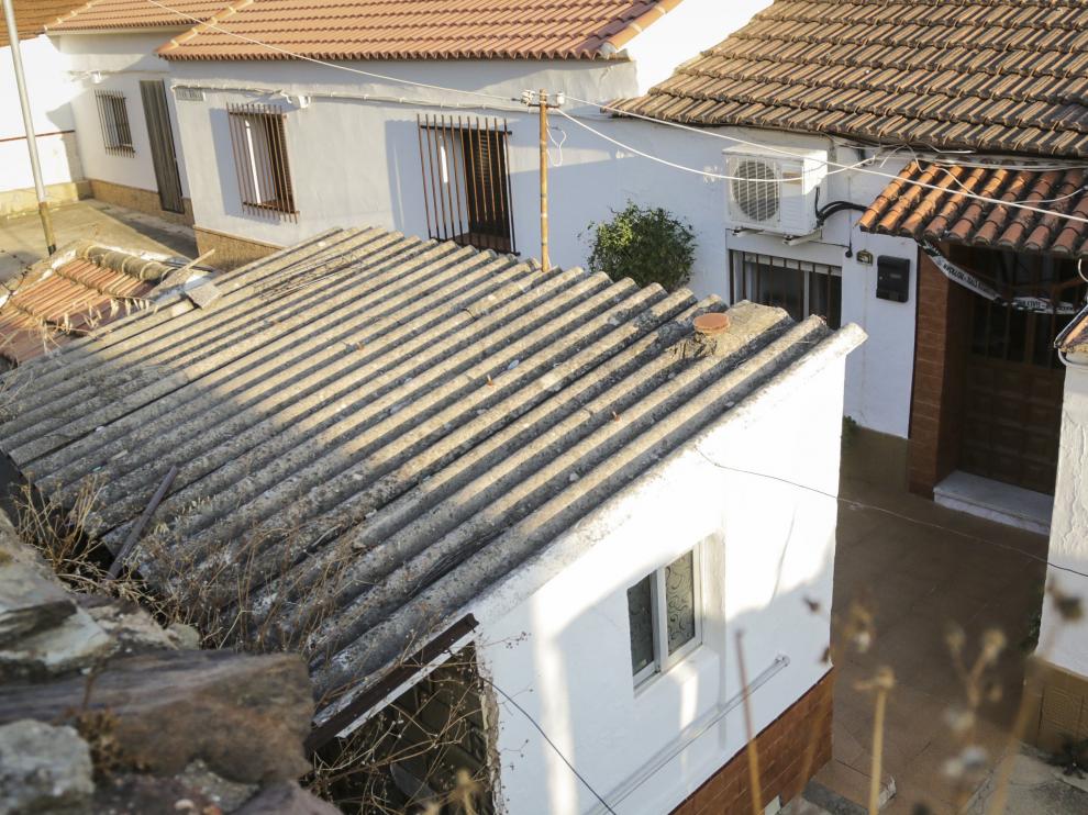 Los cuatro hijos de la fallecida en La Zarza convivieron con los cadáveres al menos cinco días