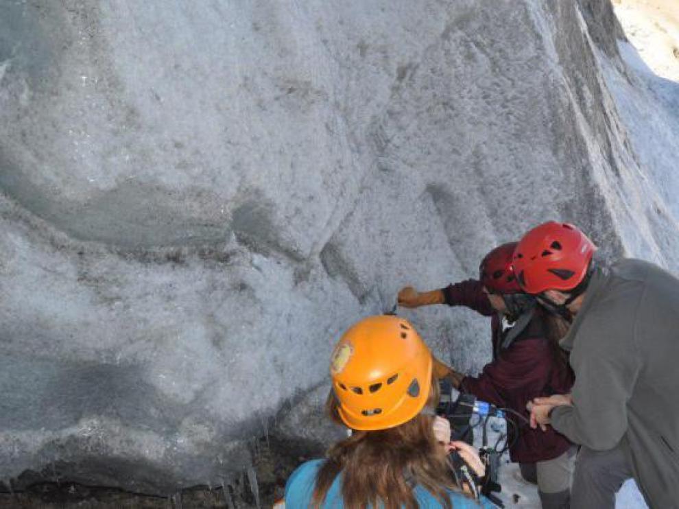 Una expedición científica extraerá una columna de hielo del glaciar de Monte Perdido