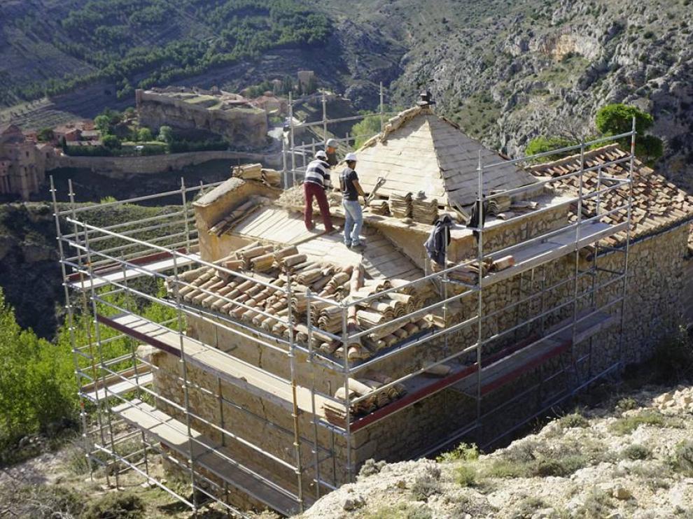 Reparación exterior de la ermita del Carmen. Fundación Sta. María de Albarracín