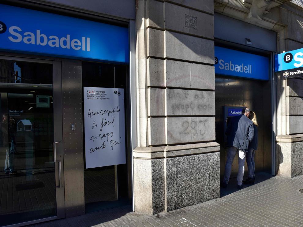 El Banco Sabadell ha aprobado el traslado de su sede social a Alicante.