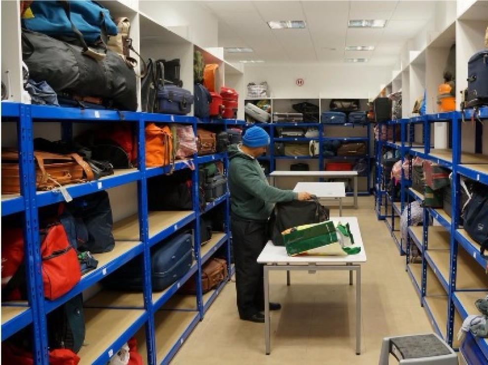 El centro de día San Blas recoge mantas y sacos de dormir para el invierno
