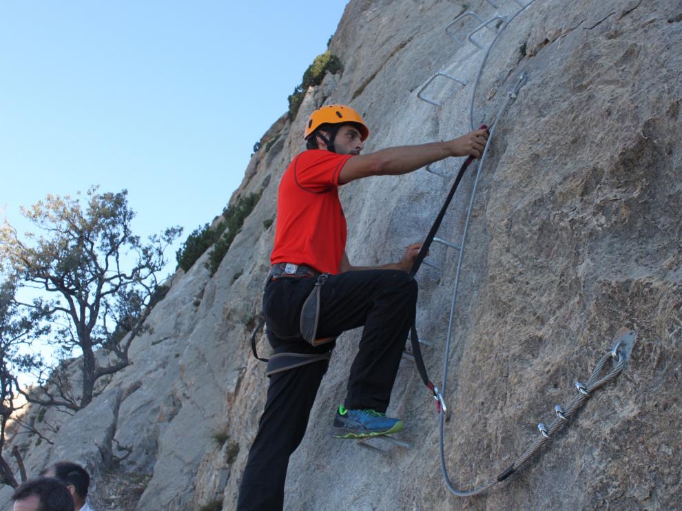 Inaugurada la primera vía ferrata de la sierra de Palomera y de la comarca