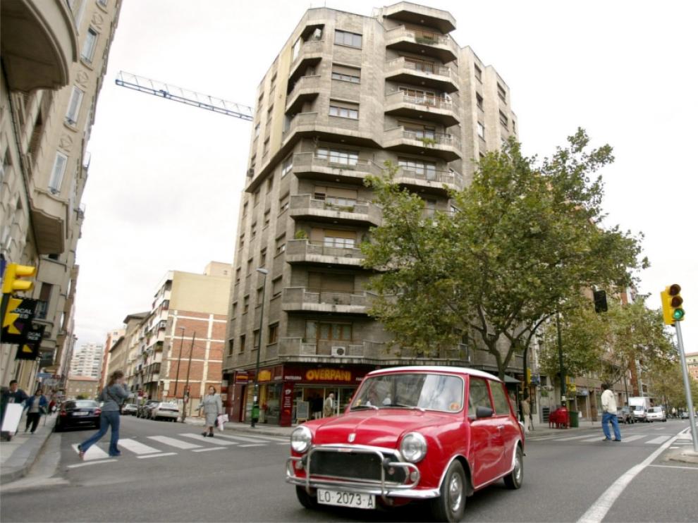 El edificio Duende se ubica en la esquina de Juan Pablo Bonet y Gascón de Gotor donde se ubicaba la antigua Casa del Duende.