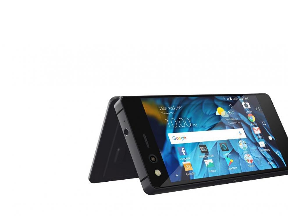 ZTE Axon M