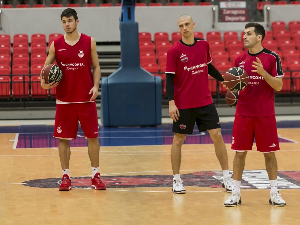 Barreiro, Michalak y Bellas, durante un entrenamiento del Tecnyconta.