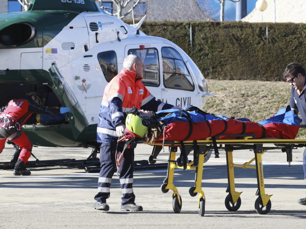 Traslado al hospital de un esquiador herido, en una imagen de archivo