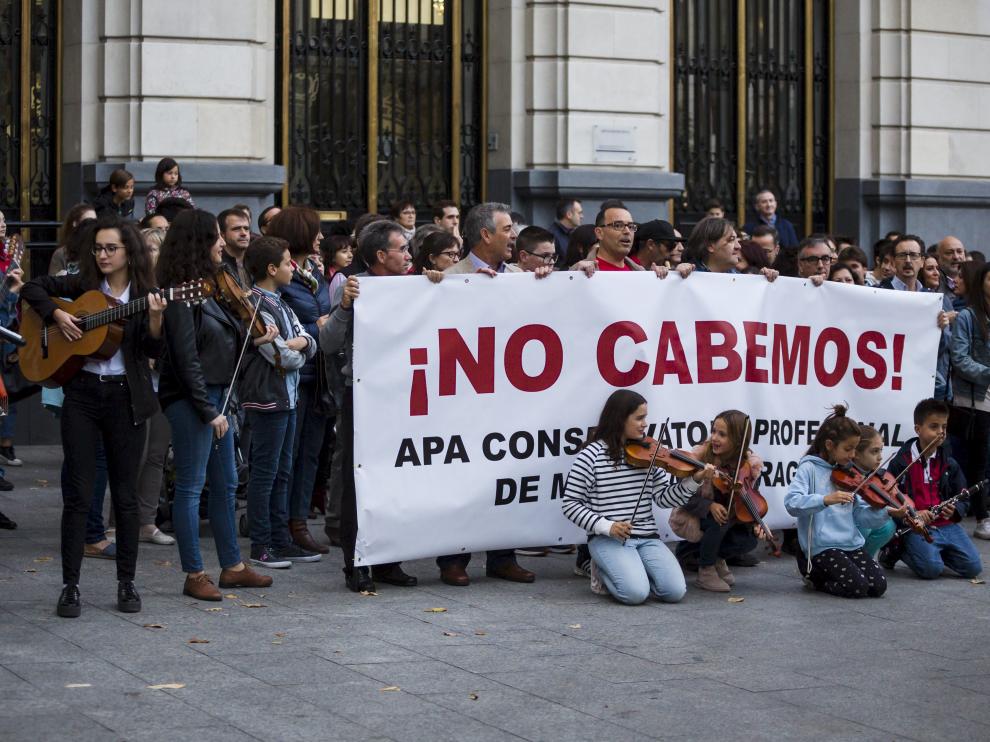 Imagen de archivo de una protesta para reclamar un nuevo conservatorio de música en Zaragoza.