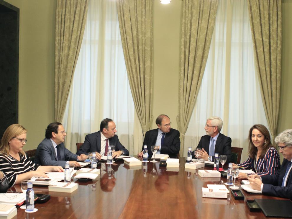 Reunión de la mesa del Senado este sábado.
