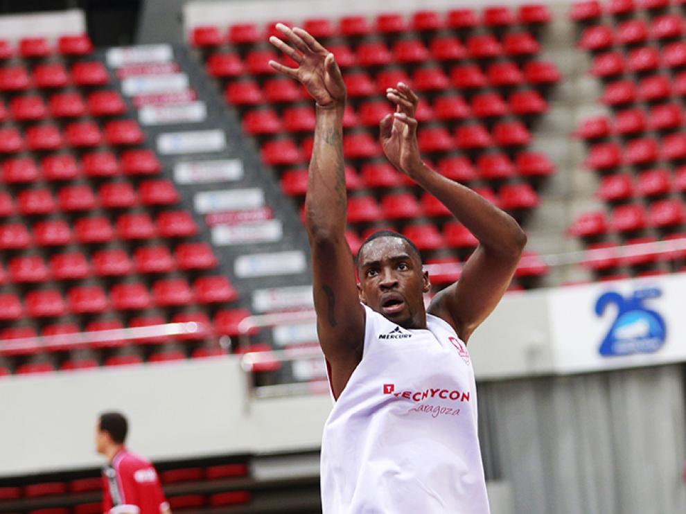 Jarvis Varnado, durante un entrenamiento del Tecnyconta.