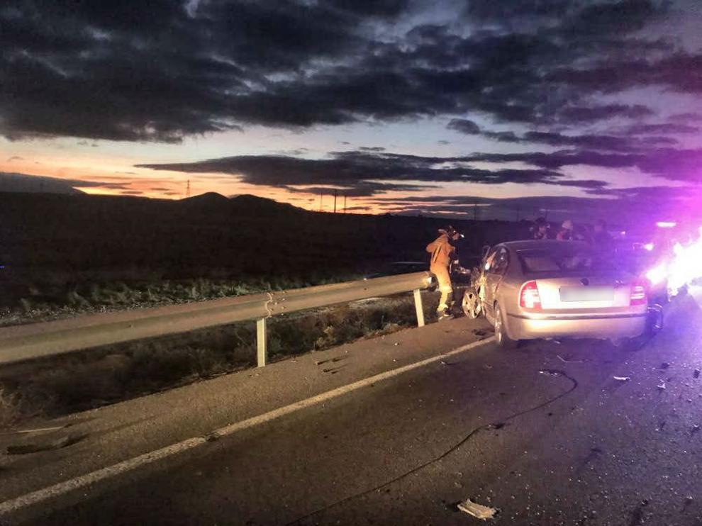 El accidente se registró en la N-232 sobre las 19.10 de este domingo.