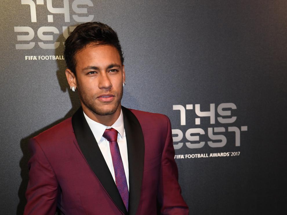 El delantero del París Sant-Germain, Neymar, a su llegada a la gana