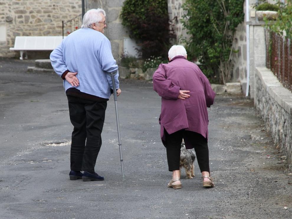 Solo el 60% de los mayores que se fracturan la cadera logran caminar con andador un mes después