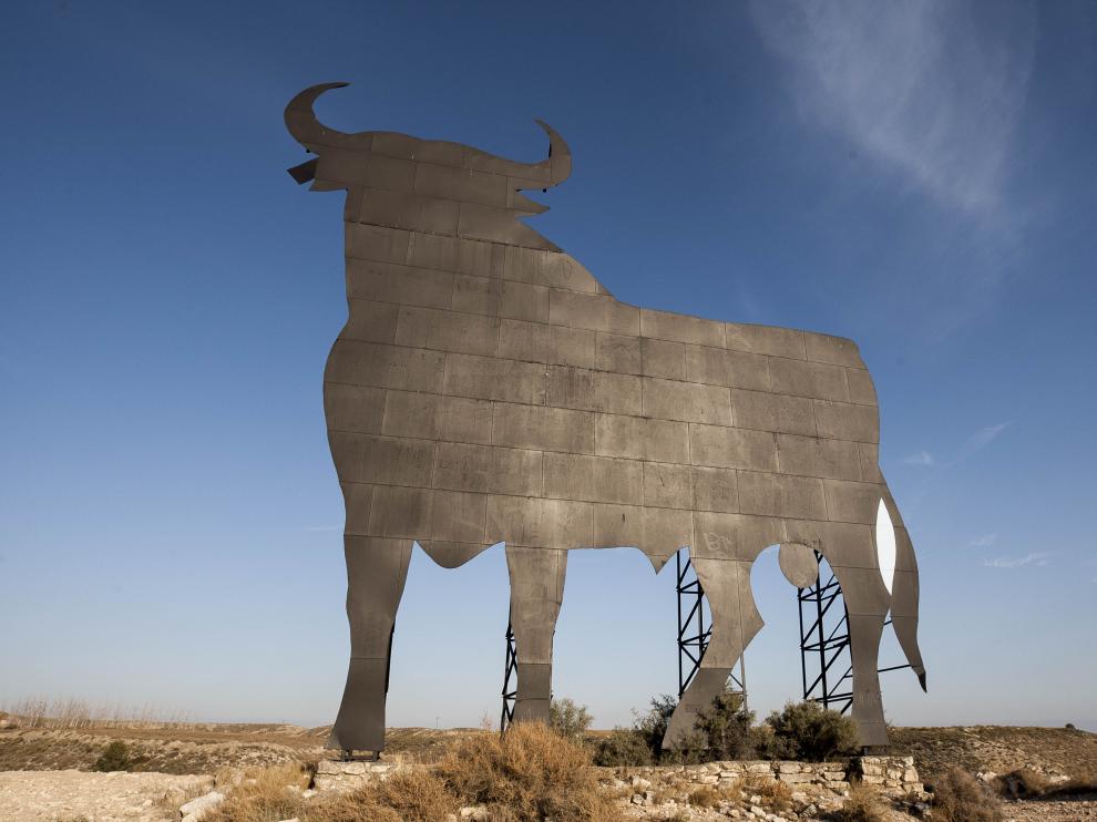 El más fílmico de los toros de Osborne, utilizado en el rodaje de 'Jamón, jamón' de Bigas Luna.