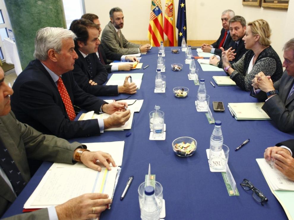La Comisión de seguimiento del Fondo de Inversiones de Teruel (FITE) se ha reunido en el edificio Pignatelli para abordar, entre otros puntos, la aprobación de los proyectos correspondientes al Fondo 2017.