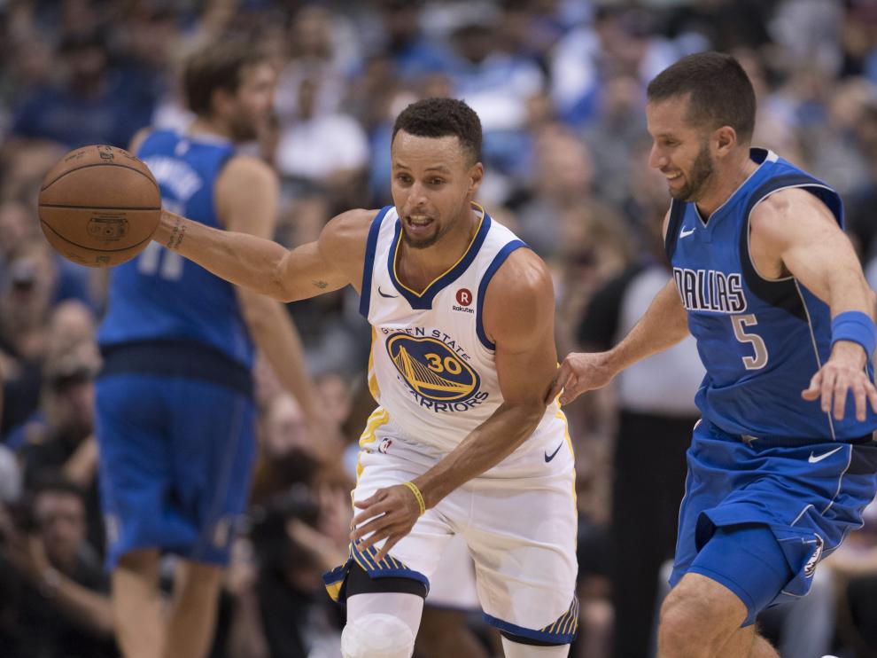 Stephen Curry, en el encuentro de la madrugada de este martes ante los Dallas Mavericks.