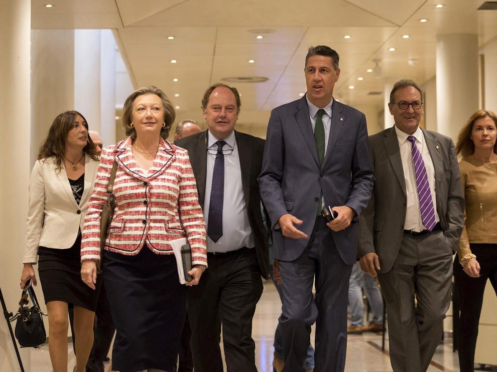 La senadora del PP, Luisa Fernanda Rudi, ayer al entrar a la comisión.