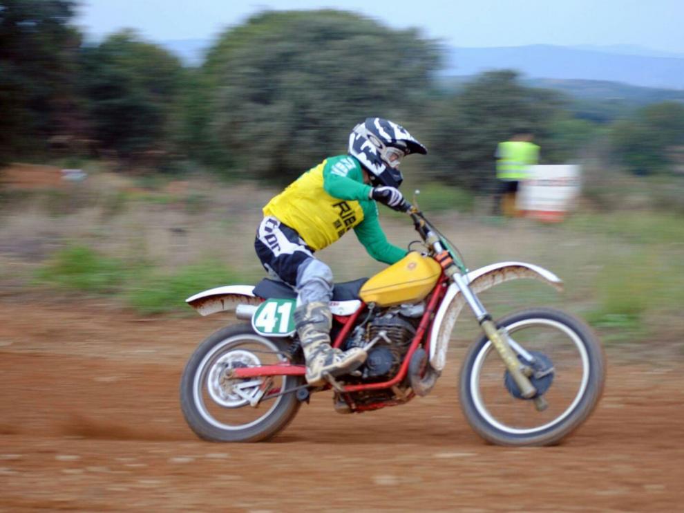 Cuen, a lomos de la Montesa Cappra del 79 con la que ha ganado la Copa de España.
