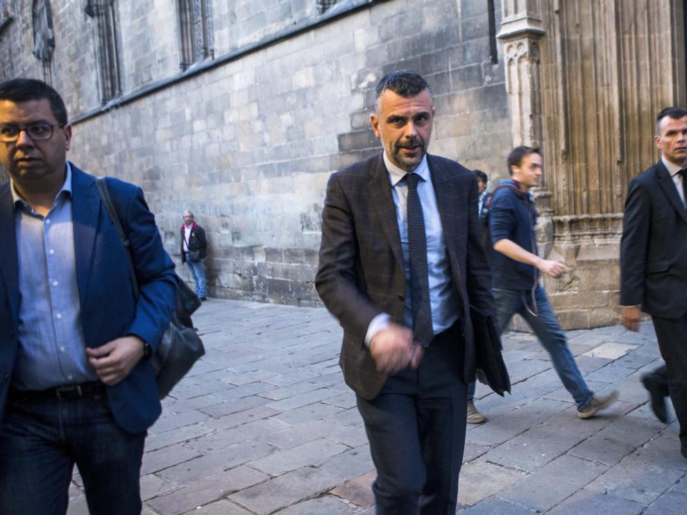 Se trata de Santi Vila, en la iumagen, y su sucesor al frente de la consejería de Cultura, Lluis Puig.