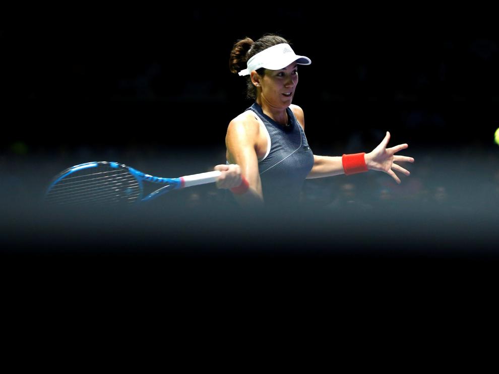 Muguruza durante el partido ante Venus Williams en Singapur.