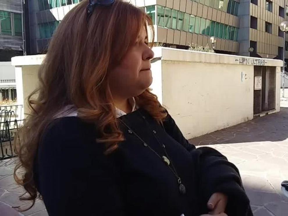 "Yo lo que quiero es trabajar, no vivir de ayudas", defiende María Isabel Urdaneta, madre 'sola' de 48 años.