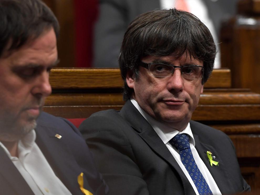 Carles Puigdemont en el Parlament el día que proclamaron la independencia