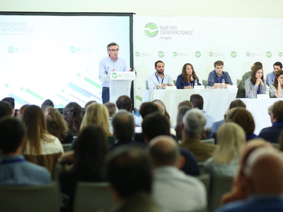 El presidente del PP en Aragón, Luis María Beamonte, en el acto de clausura del IX Congreso de Nuevas Generaciones de Aragón.